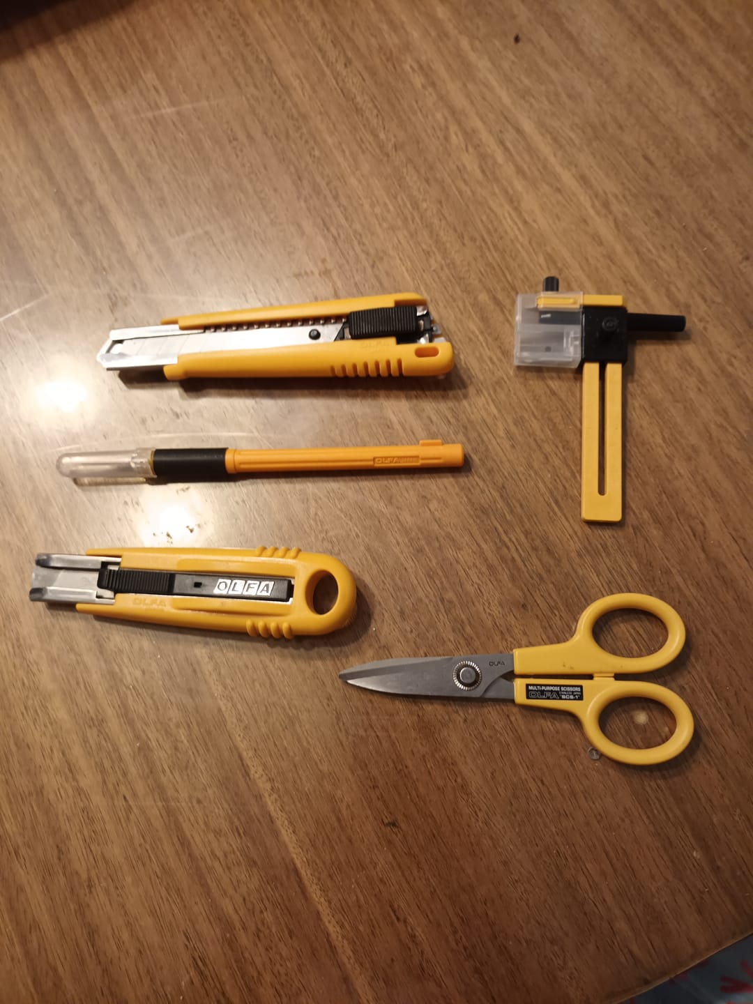Customer photo review of Olfa - Cuchillo de Arte Profesional ComfortGrip AK-4