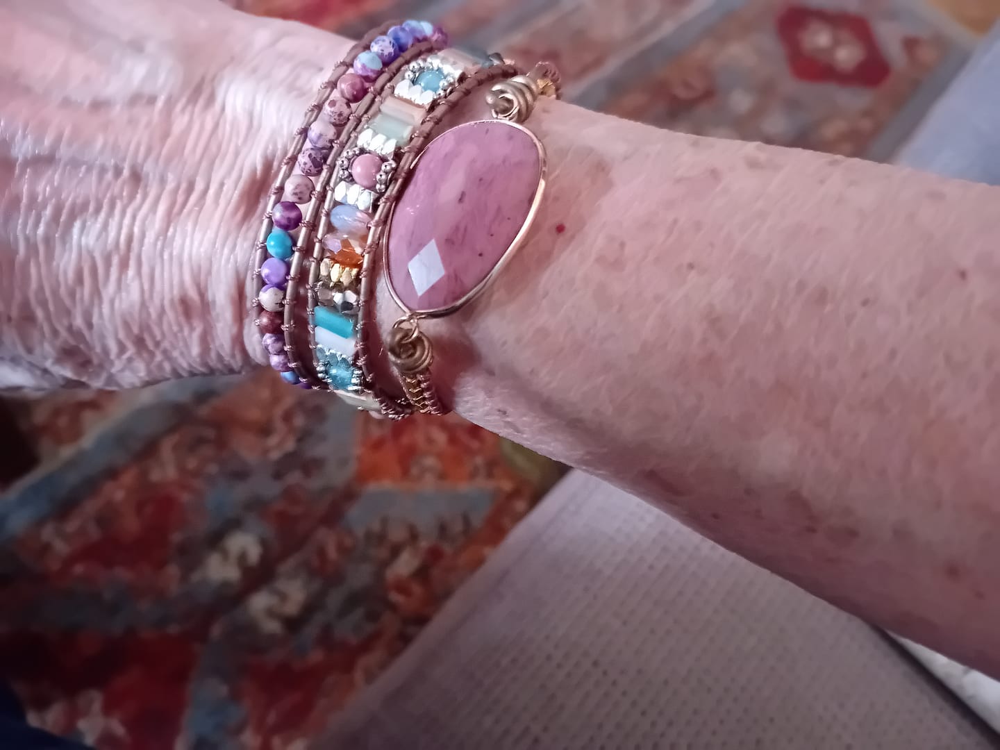 Customer photo review of Heilendes Rhodochrosit Wickelarmband | Boho | 100% Handgemacht