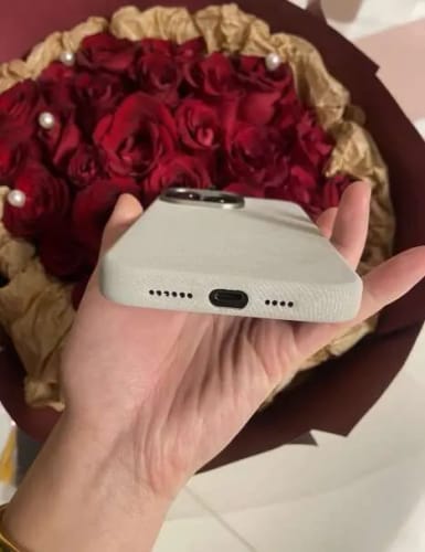 Customer photo review of RoyalLuxe Magnetic iPhone Case