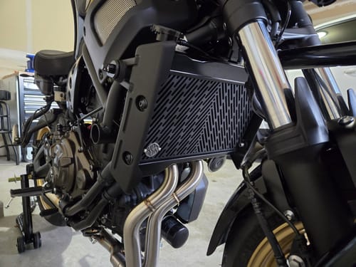 Customer photo review of Brogue Moto Yamaha XSR700 Radiator Front Guard 2016+