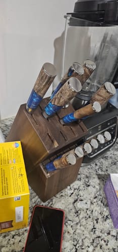 Customer photo review of "Tsunami" 15-Piece Japanese Damascus Steel Knife Block Set