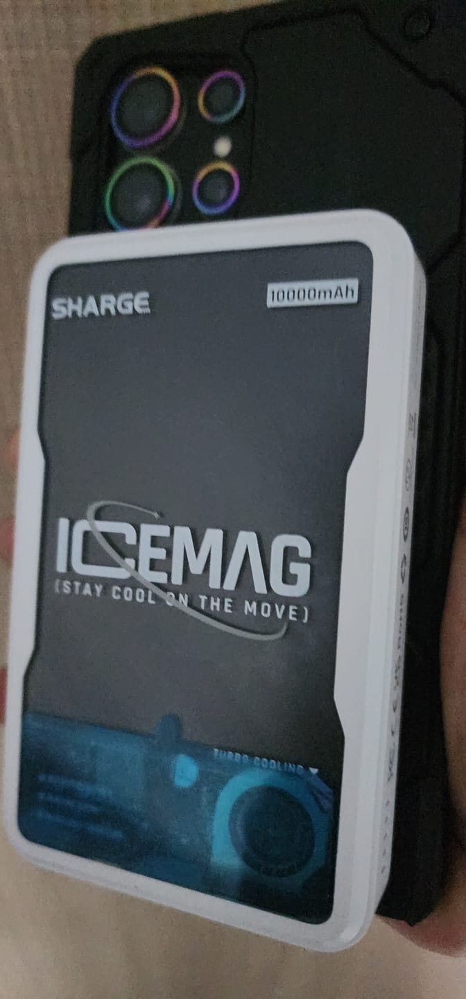 Customer photo review of Sharge ICEMAG 3 (10,000mAh 3A 35W Qi2 Wireless)