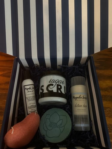 Customer photo review of Magnolia Monthly