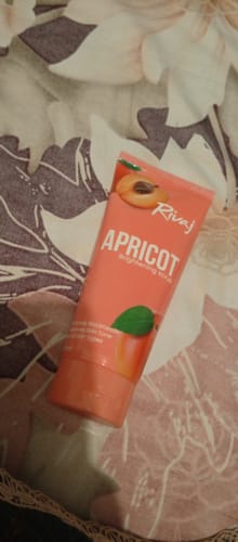Customer photo review of Apricot Brightening Scrub 200ml