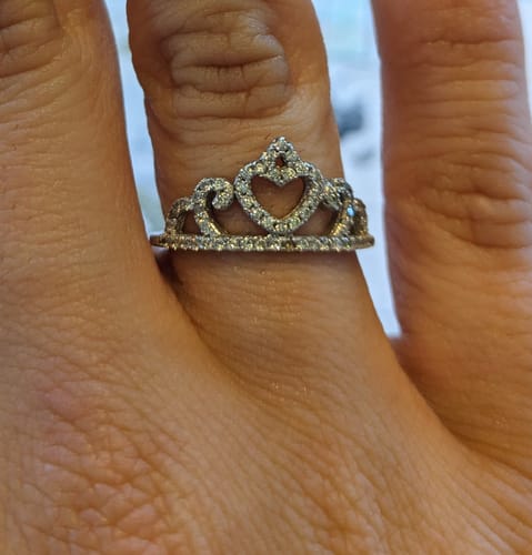 Customer photo review of "Icy crown" ring