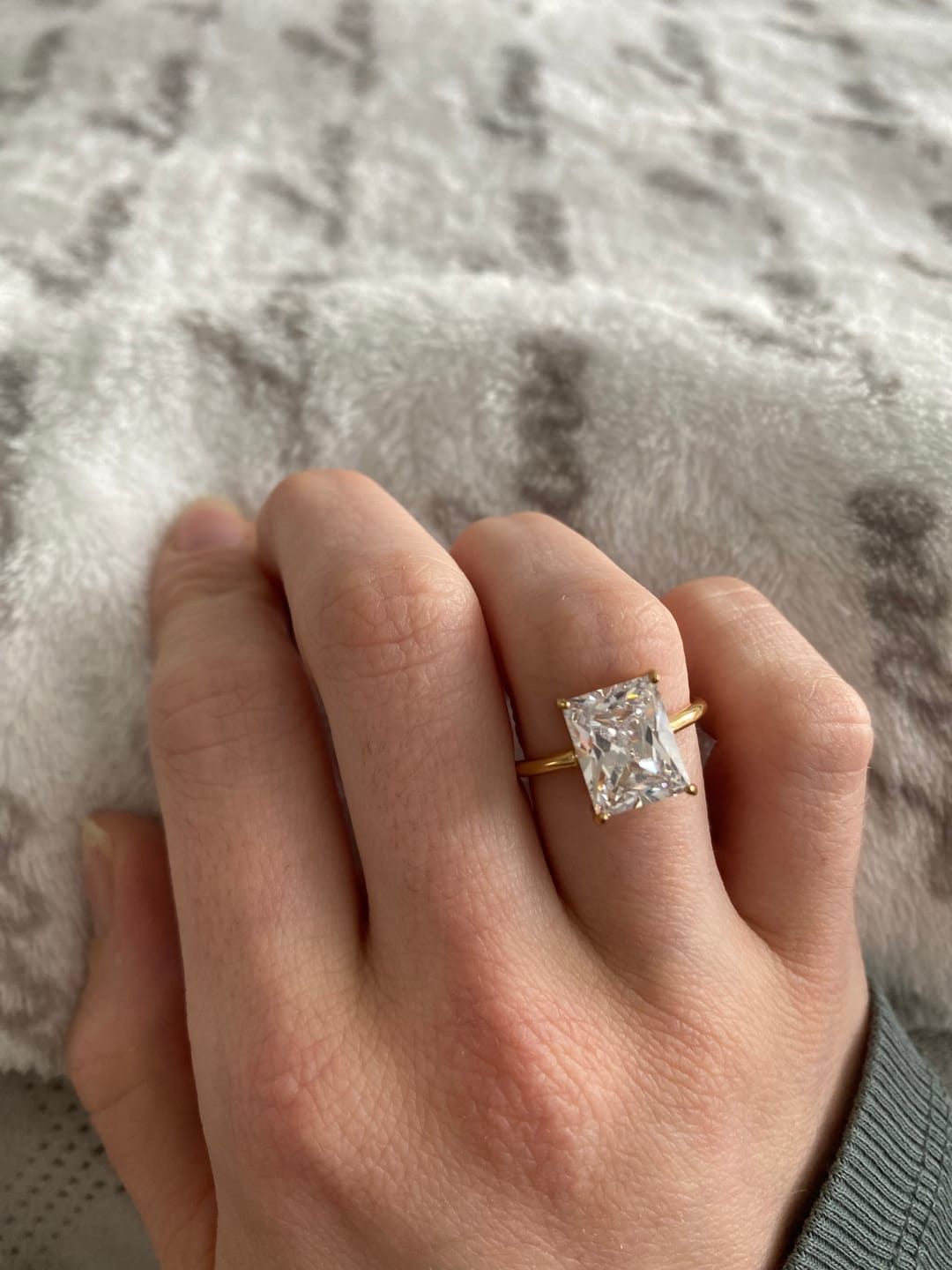 Customer photo review of Radiant Ring | 18K vergoldet