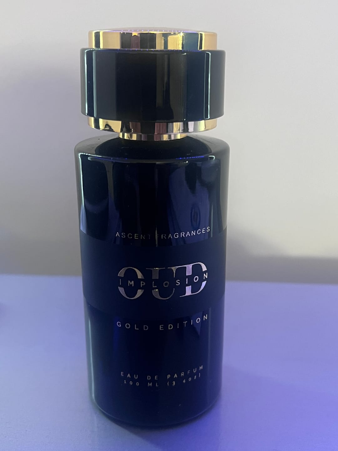 Customer photo review of Oud Implosion + Free 10ml Travel Kit