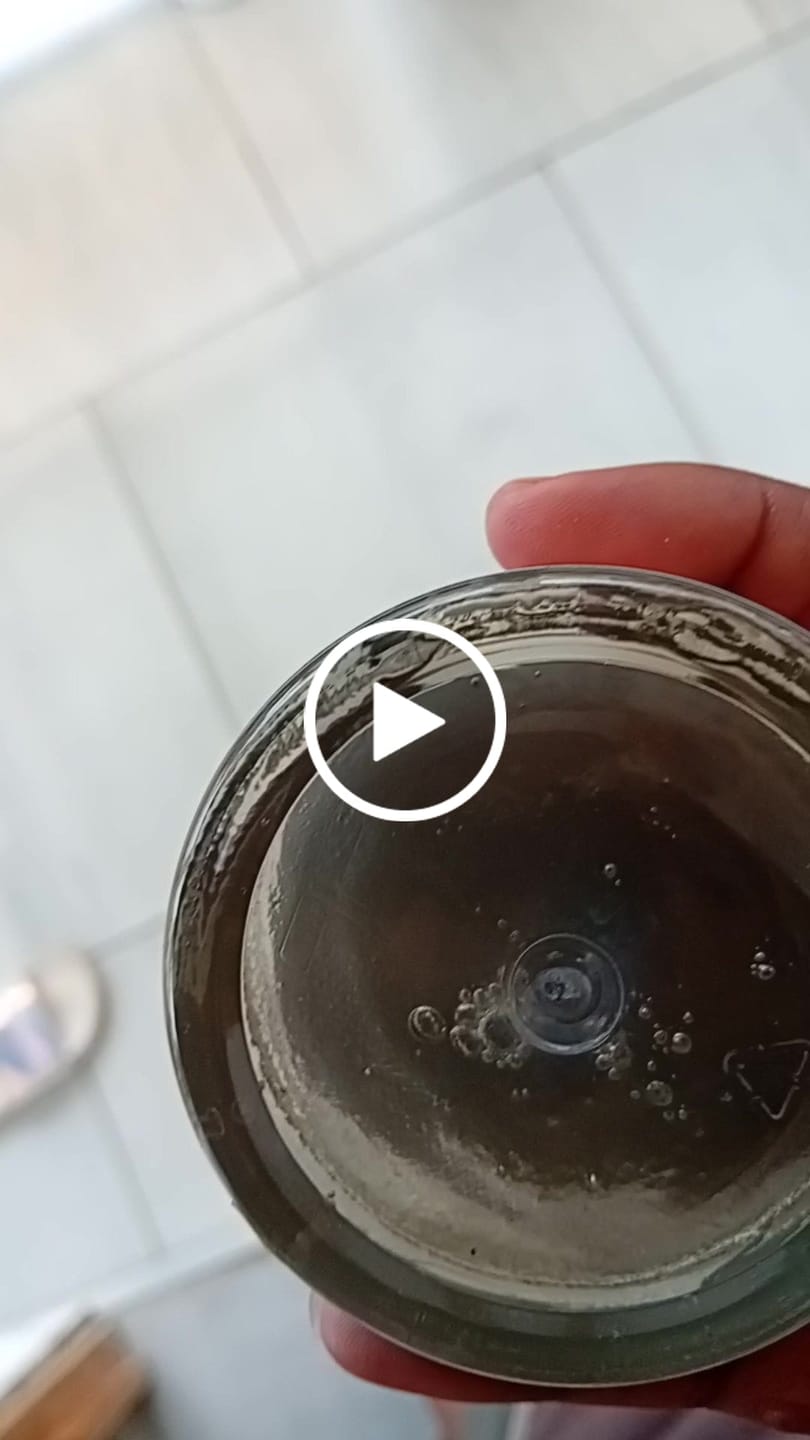 Customer video review of Cire coiffante CAPINUTRI naturelle nourrissante sans résidus ni trace blanche