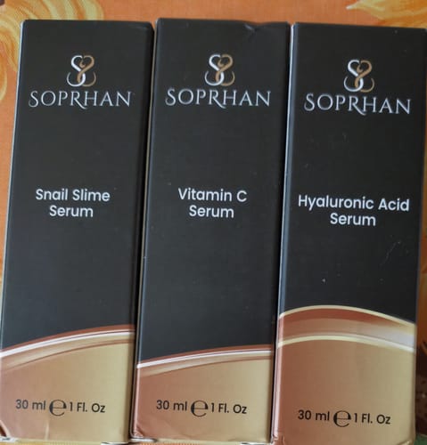 Customer photo review of Sieri Acido Ialuronico + Vitamina C + Bava di Lumaca - 3 al Prezzo di 1 (30ml per Siero)