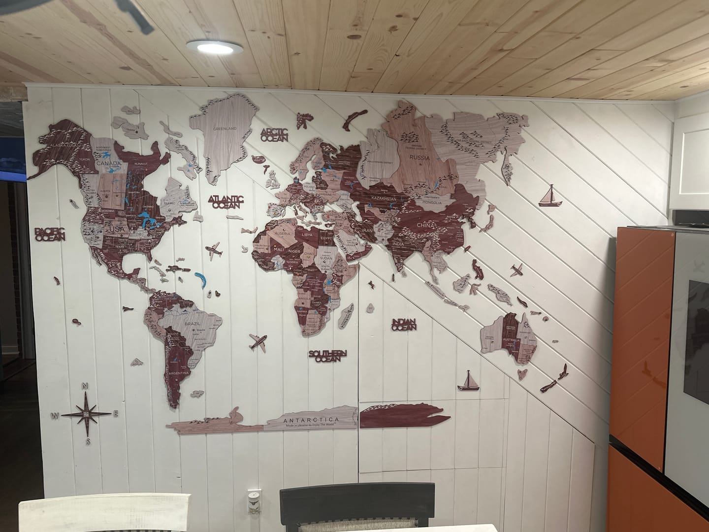 Customer photo review of 3D Wooden World Map Cappuccino