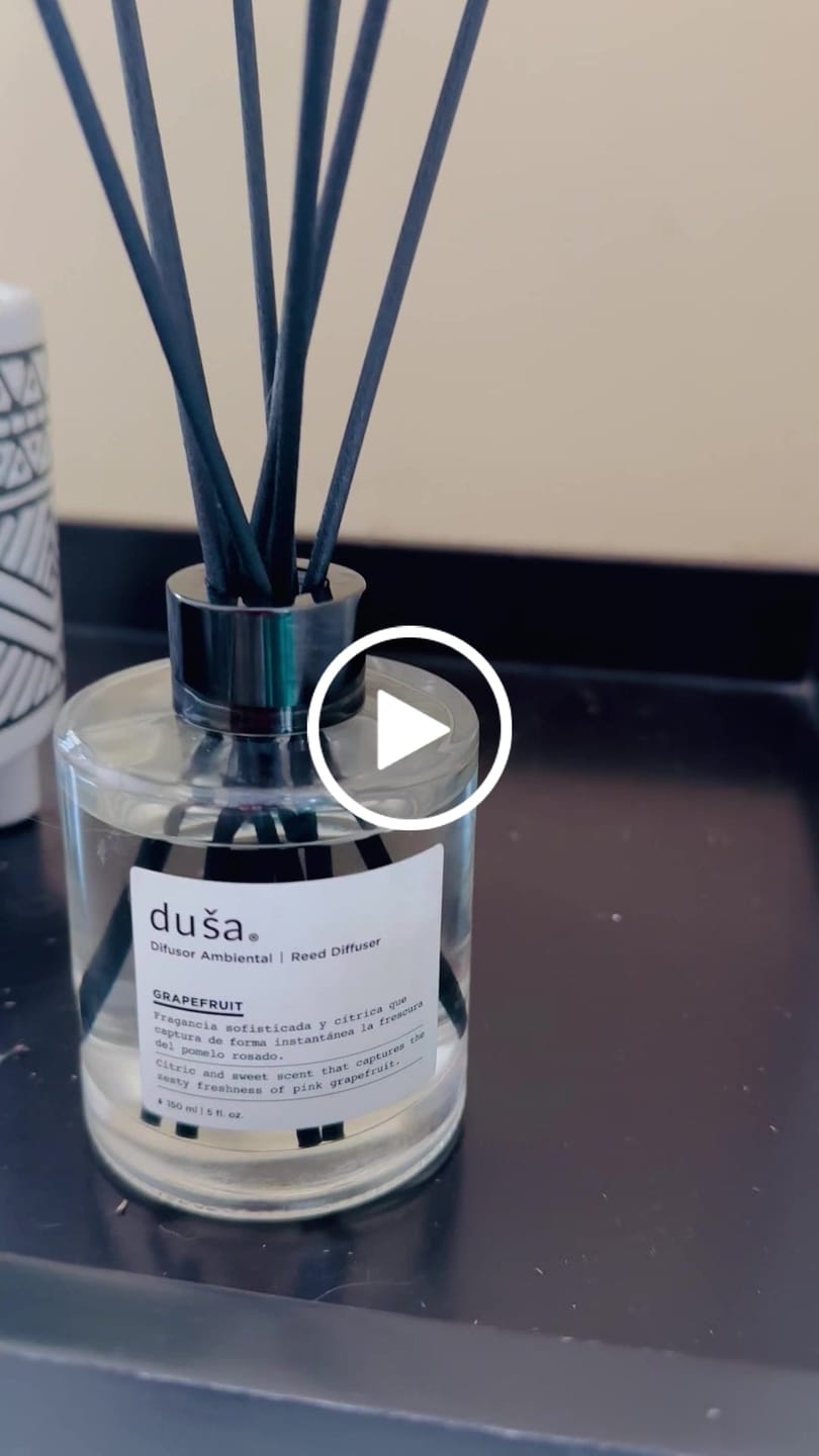 Customer video review of Grapefruit - Difusor de Varillas  | Difusor Ambiental Para el Hogar y la Oficina | Difusor de Aromas y Ambientadores - 150 ml