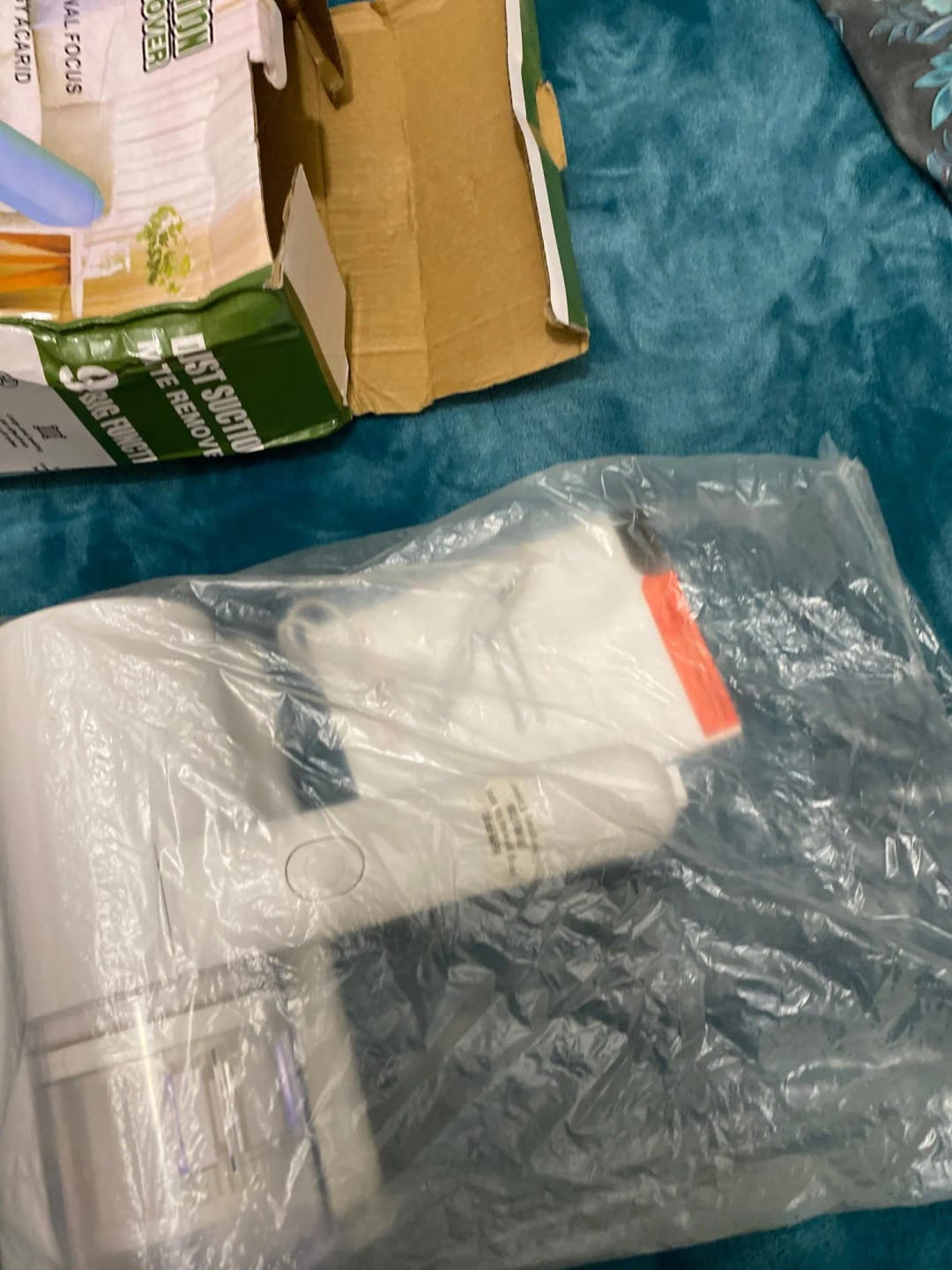 Customer photo review of Aspirateur de lit sans fil Ultra-Efficace