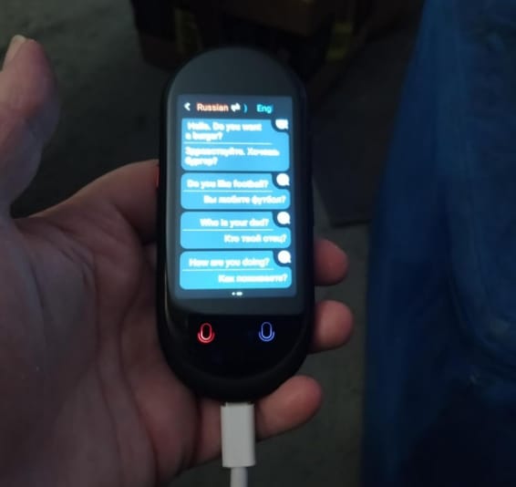 Customer photo review of Vormor Z8 Language Translator Device 138 National Languages Intelligent Translator Real-time Voice, Recording, Text Translation Device
