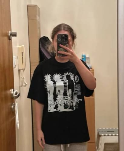 Customer photo review of Vencae™ TEE - AFTERTHOUGHT