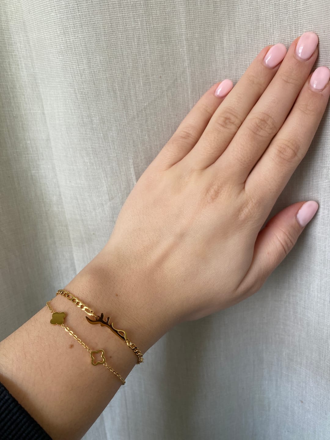 Customer photo review of Clover Armband | 18K vergoldet