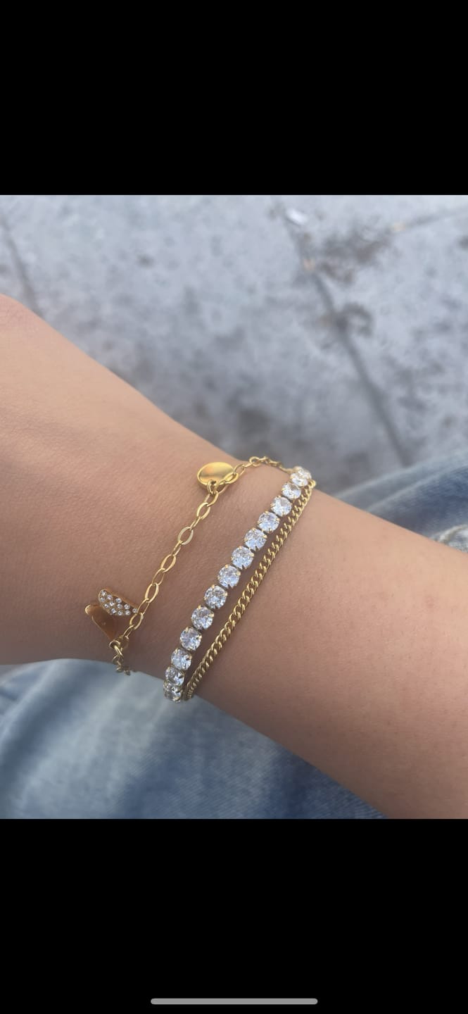 Customer photo review of Crystal Butterfly Armband | 18K vergoldet