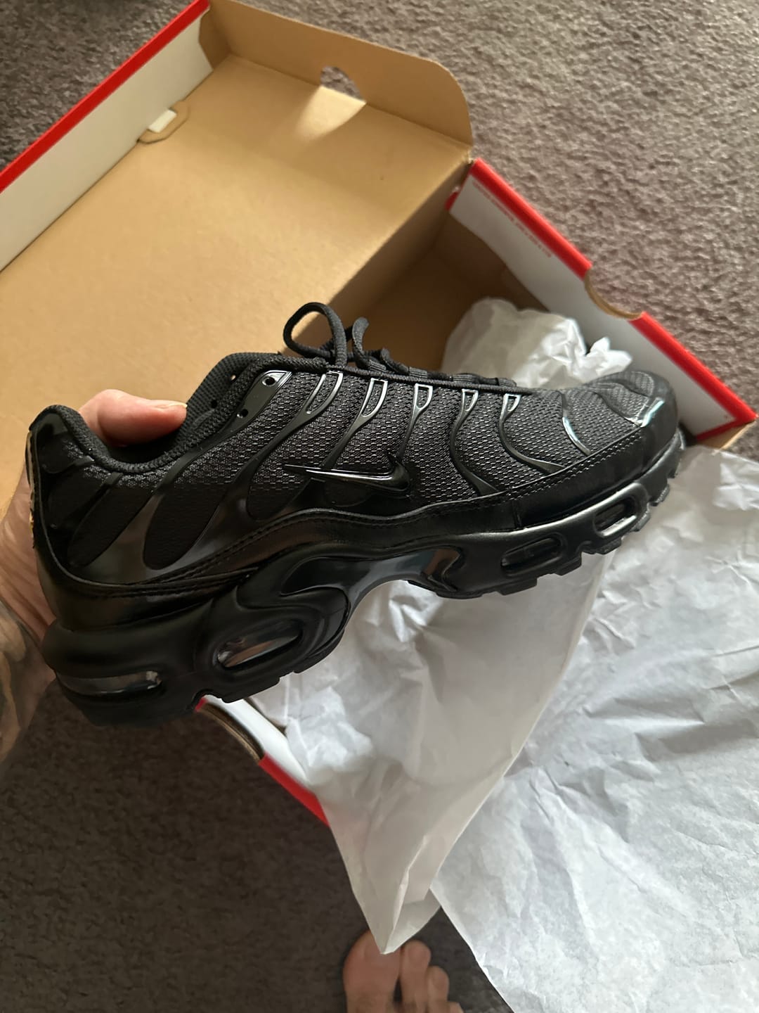 Customer photo review of Nike Air Max Plus TN Triple Black Bats Men's