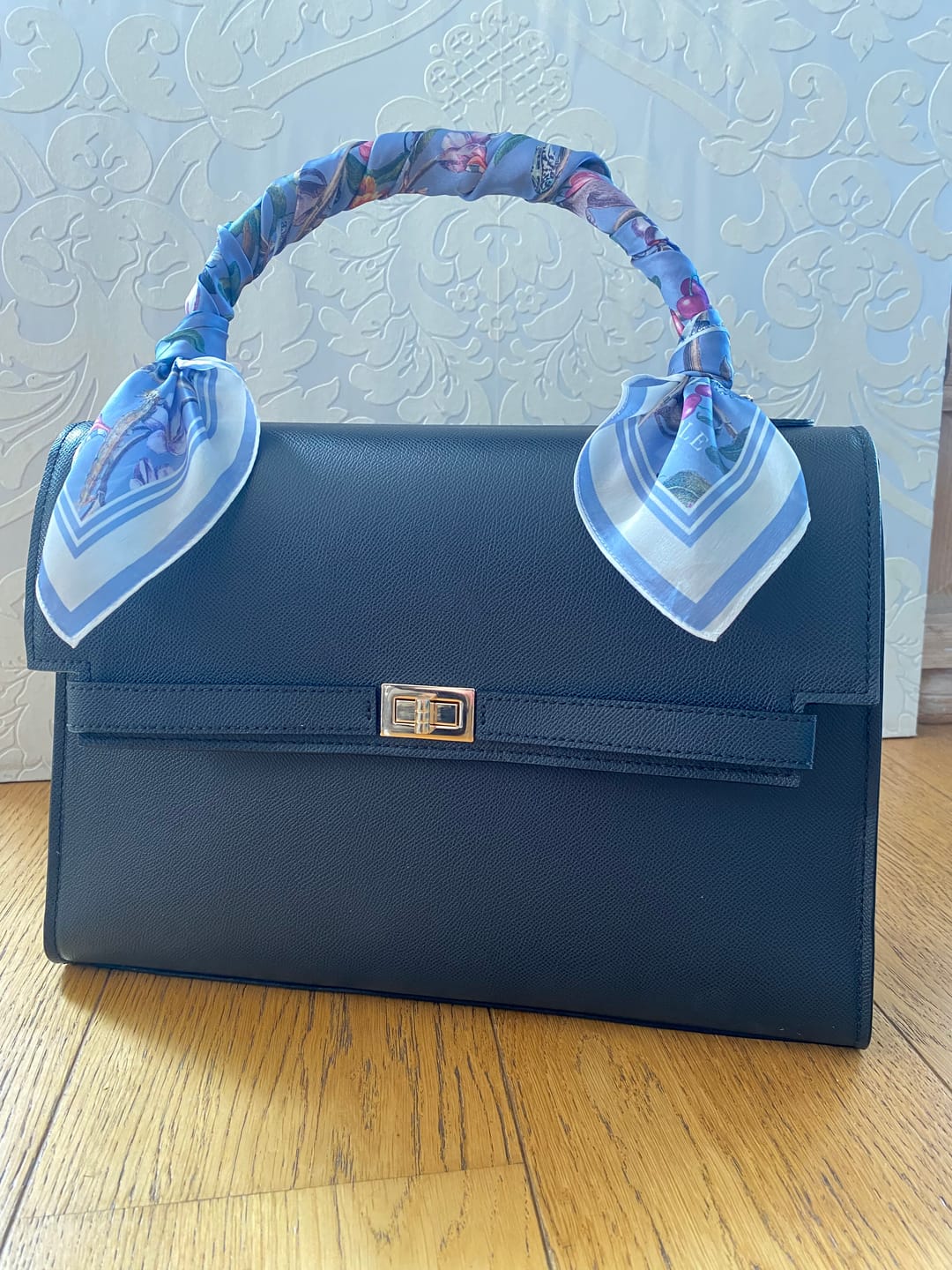 Customer photo review of DIY-Box: The Business Bag *Eckige Klappe*