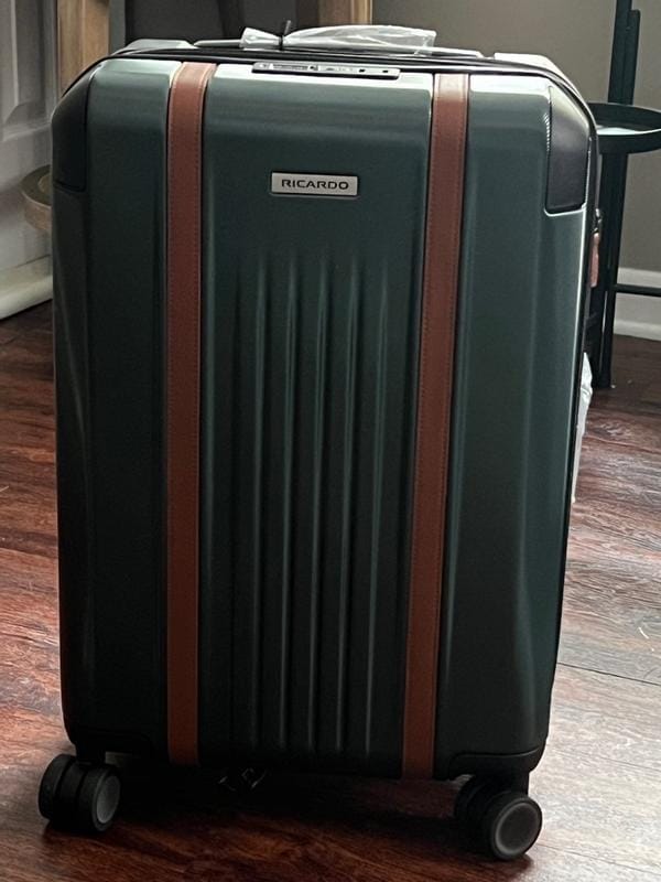 Customer photo review of Montecito 2.0 Hardside Carry-On Expandable Spinner