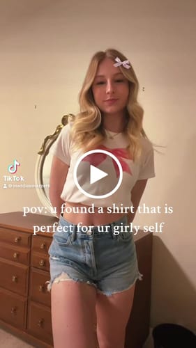 Customer video review of 'Put a Bow On It' baby tee