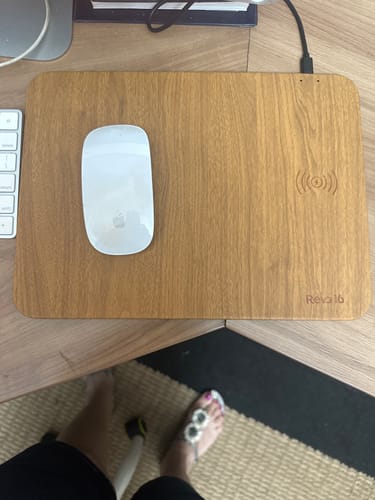 Customer photo review of Charging Mouse pad em Bamboo Revo 16 - Marrom