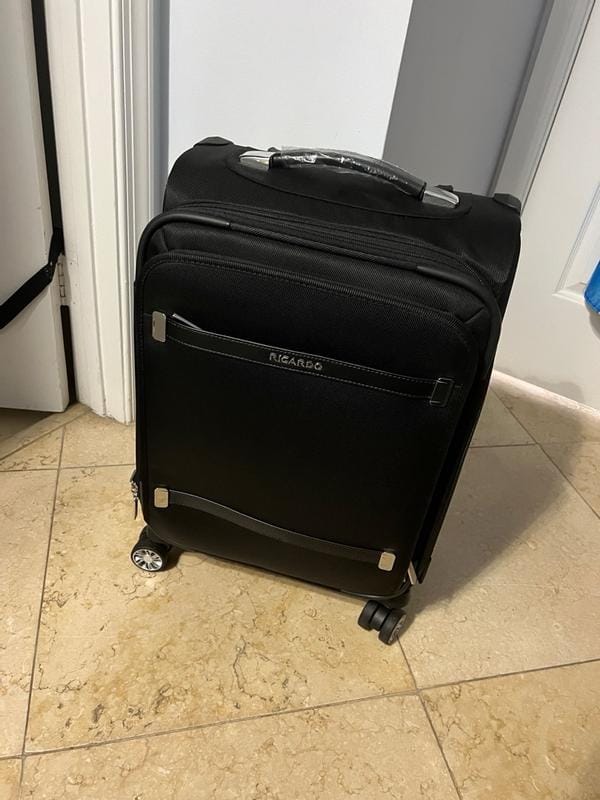 Customer photo review of Rodeo Drive 2.0 Softside Carry-On Expandable Spinner