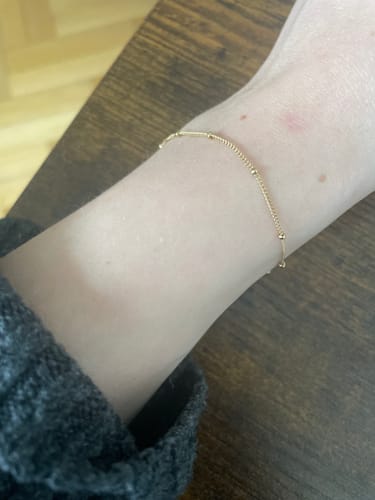 Customer photo review of Simple Armband
