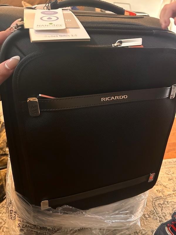 Customer photo review of Rodeo Drive 2.0 Softside Carry-On Expandable Spinner