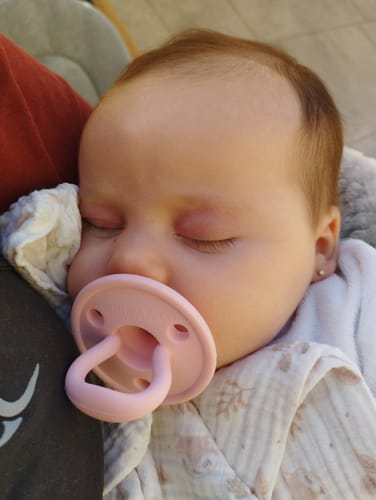 Customer photo review of Kit 2 Chupetes Rosa chicle y Rosa Nenina & Co