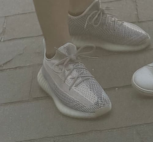 Customer photo review of Yeezy 350 v2 “Ash Pearl”