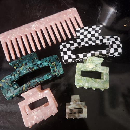 Customer photo review of Mystery 5-Pack Hair Claws Assorted