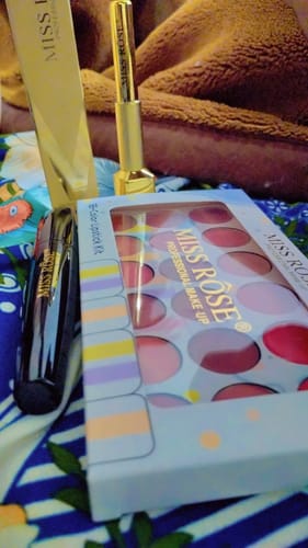 Customer photo review of Miss Rose Silk Flawless Foundation