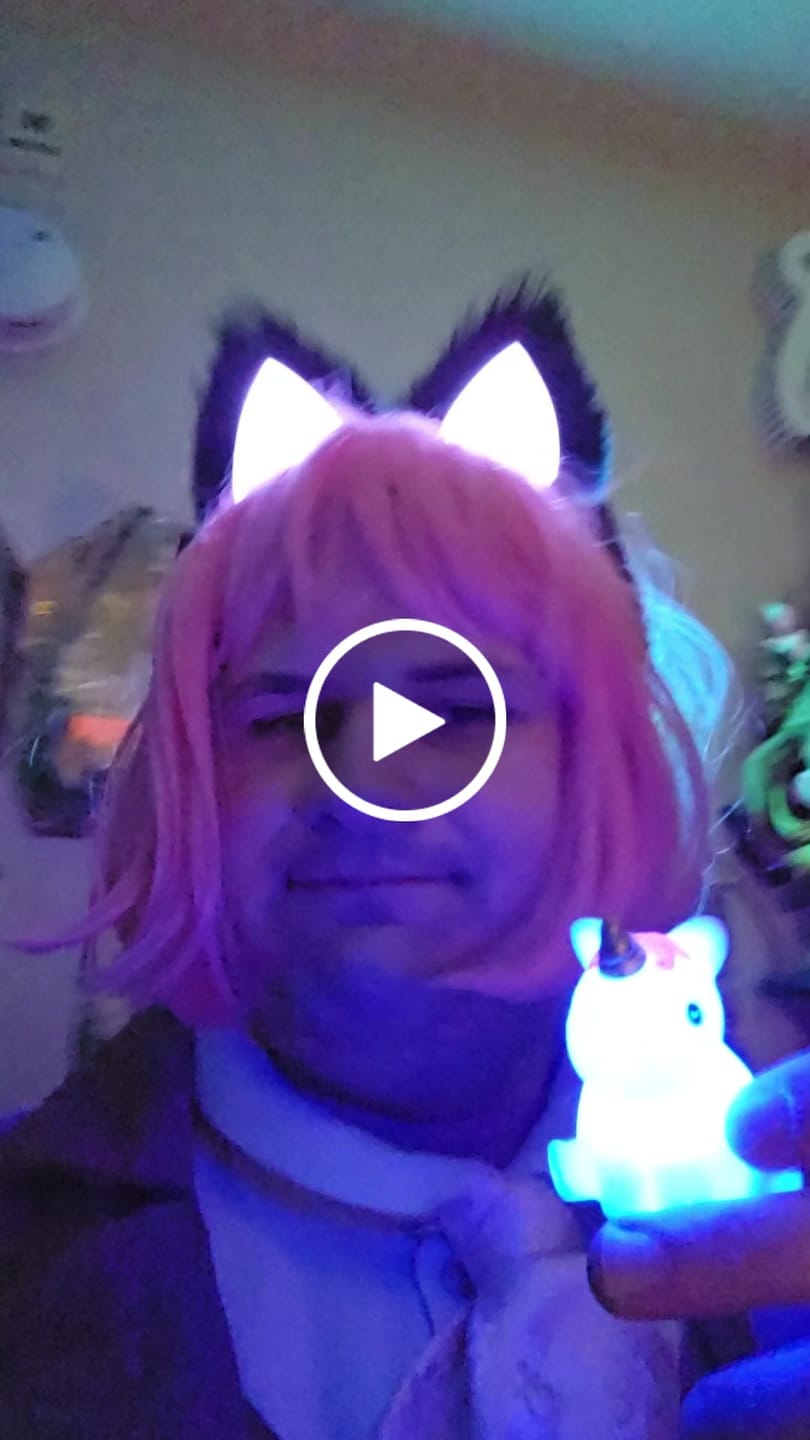 Customer video review of LED Infinity Mirror Cat Ears