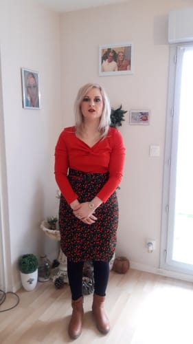 Customer photo review of [Prévente] Robe crayon vintage rouge cerise des années 1960