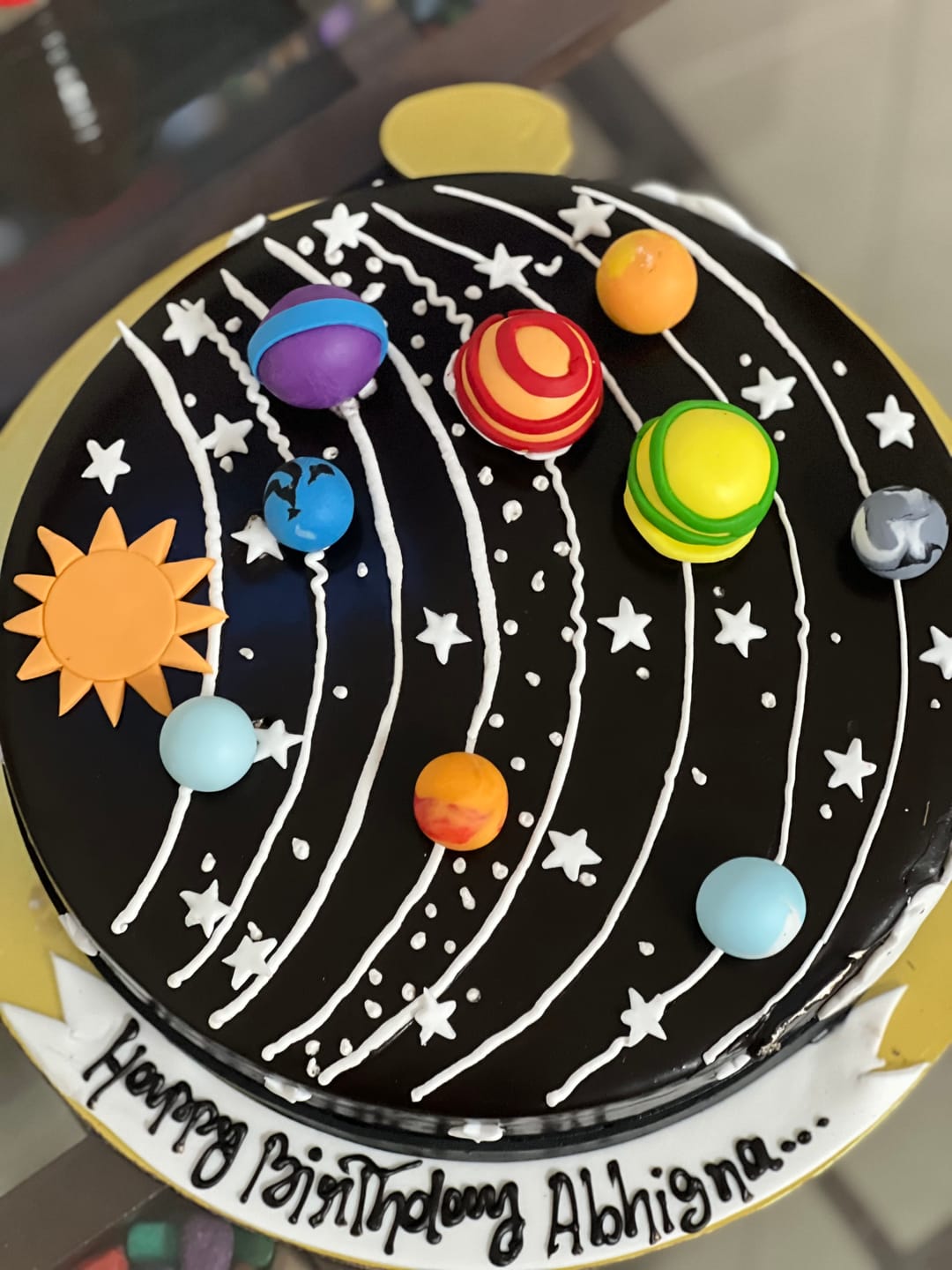 Customer photo review of Solar System Theme Cake