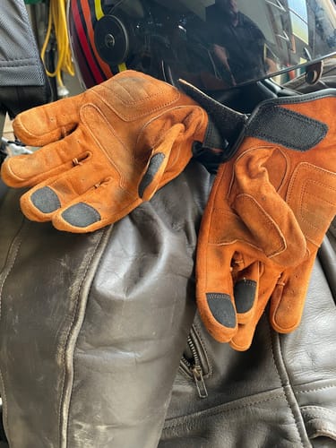 Customer photo review of 'Slugga's' | Short Cuff Motorbike Gloves | 'Tobacco' Suede Motorcycle Gloves
