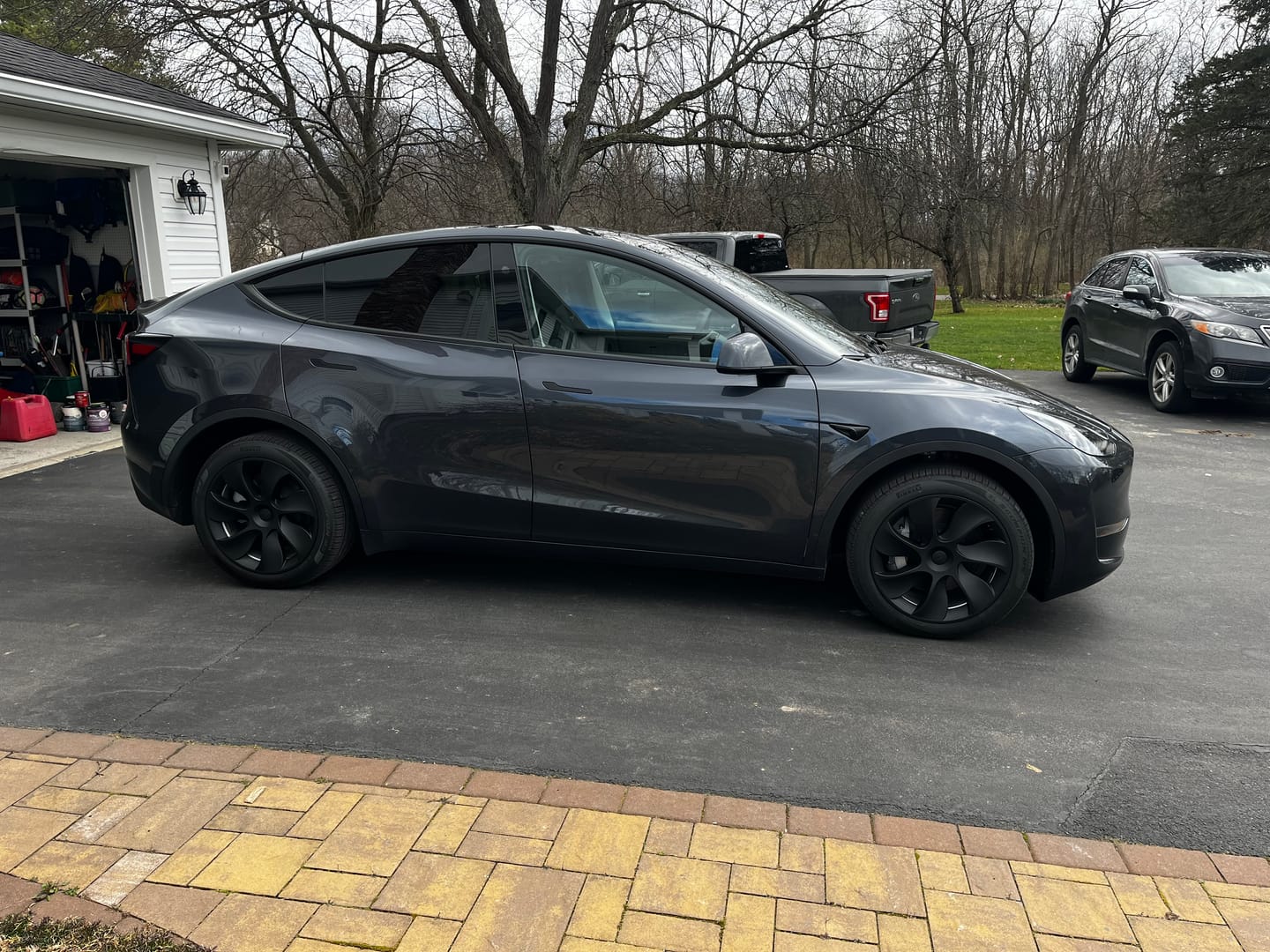 Customer photo review of TESPLUS 19'' Induction Style Wheel Cover for Model Y