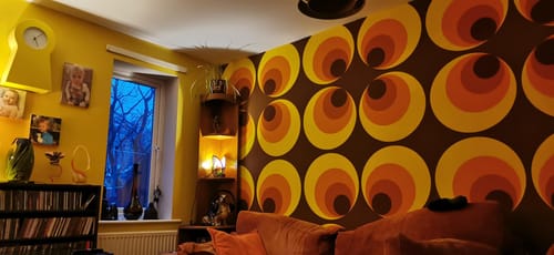 Customer photo review of Retro Deluxe Wallpaper