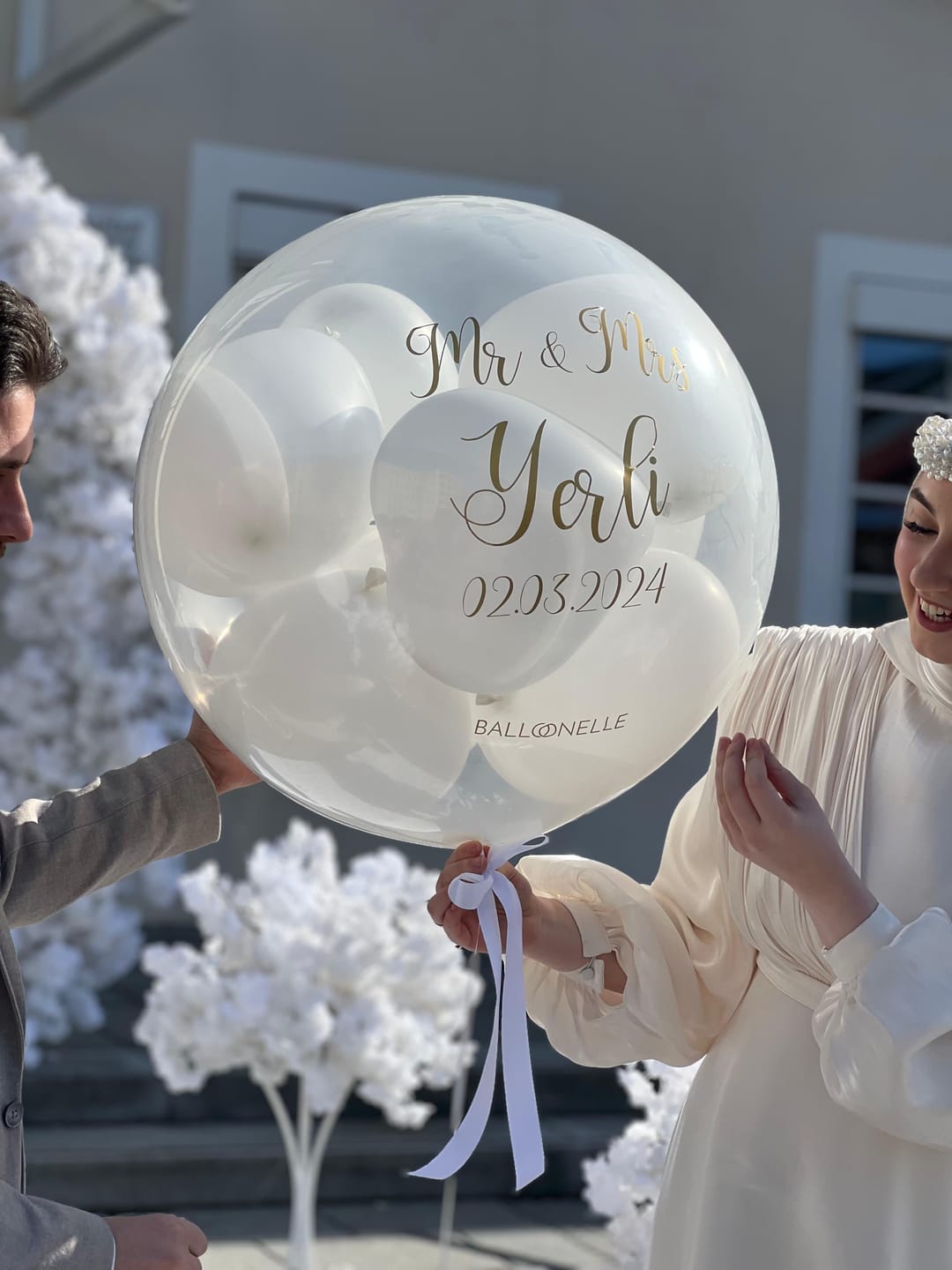 Customer photo review of Pop Up Ballon zum Zerplatzen befüllt mit Herzballons (personalisiert) mit Versandoption