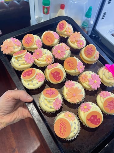 Customer photo review of 30 x 3.8 cm Small Cupcake Custom Edible Icing Images