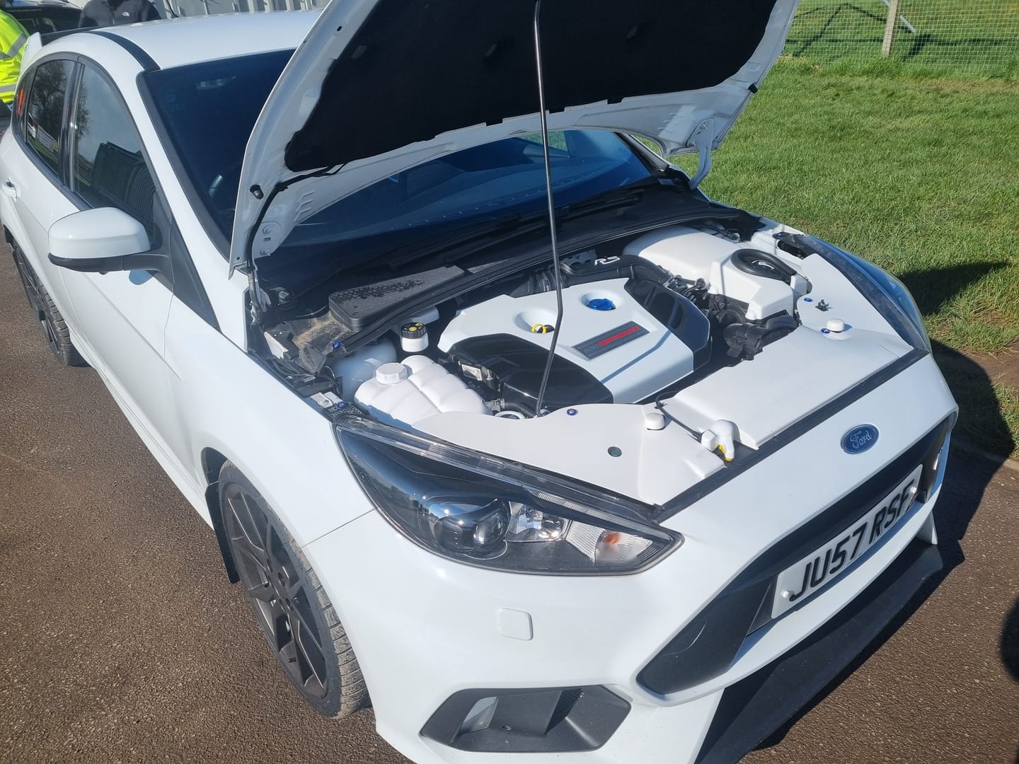 Customer photo review of Proform Facelift Slam Panel Ends - MK3.5 Focus (Plastic Finishes)