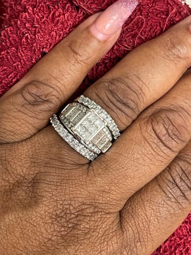 Customer photo review of Louily Elegant Half Radiant Cut Women's Wedding Band