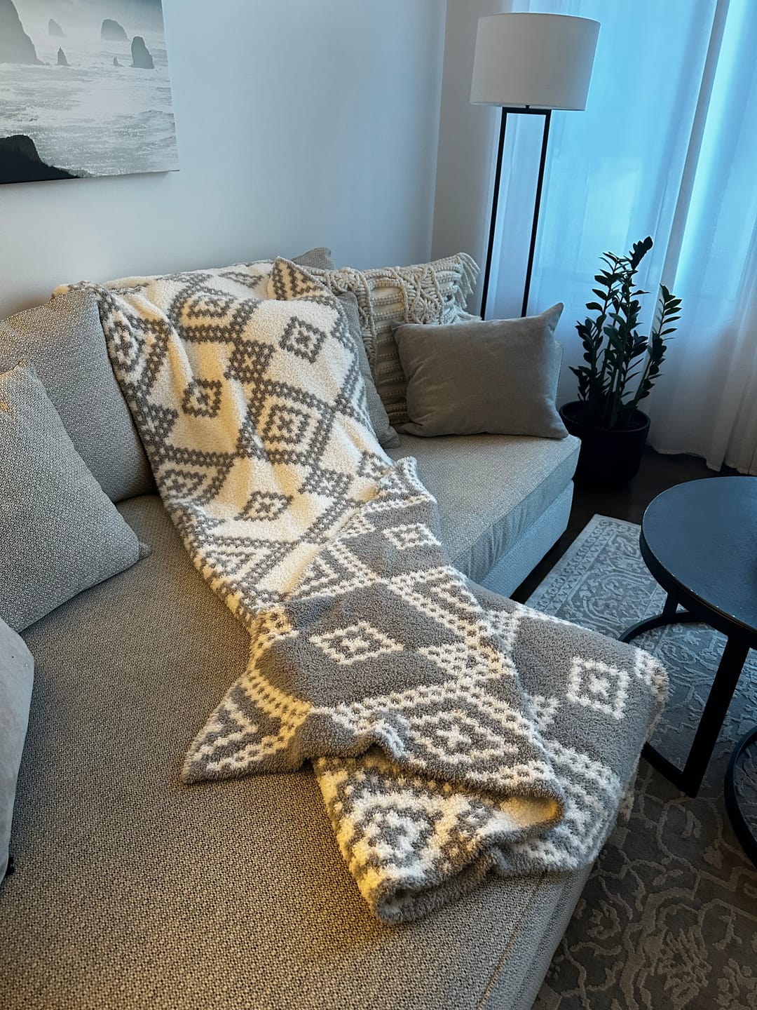 Customer photo review of Grey & White Diamond Mosaic Print Extended Throw