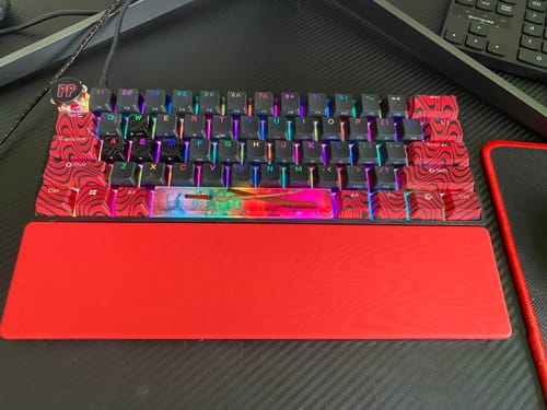 Customer photo review of Pewdiepie W1 Wrist Rest