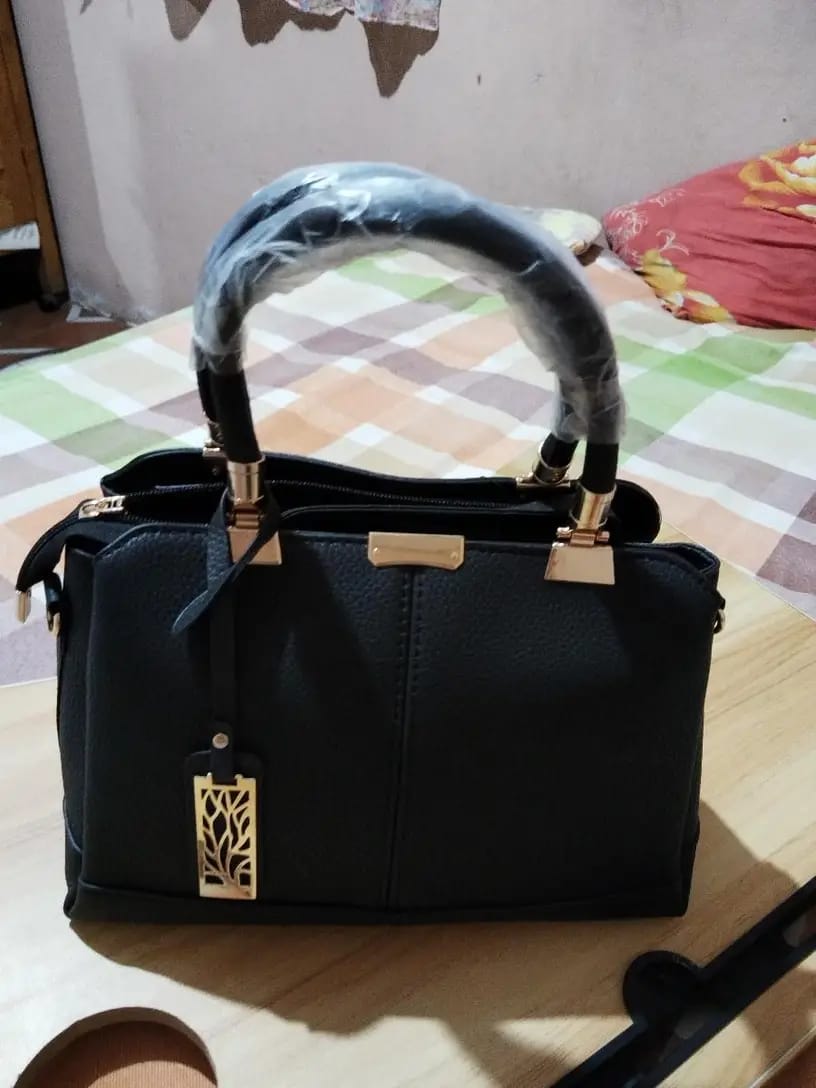 Customer photo review of Women's Dual-Use Crossbody Handbag