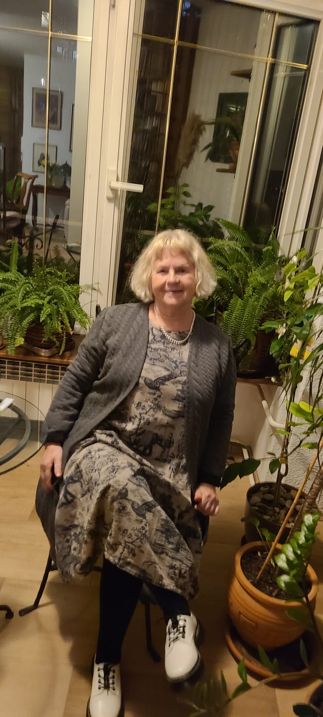 Customer photo review of Women's Plus Size Floral Cotton Vintage Casual Loose Printing Maxi Dress