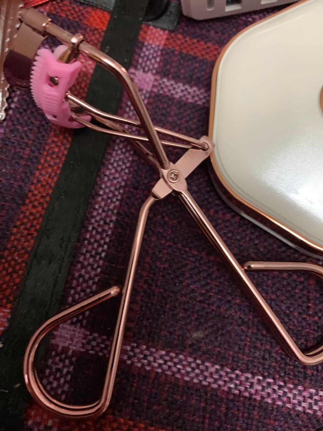 Customer photo review of O.TWO.O NEW EYELASH CURLER
