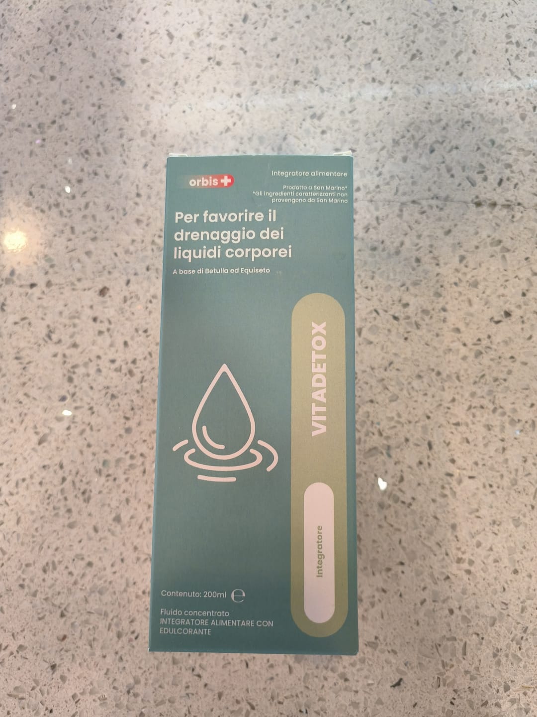Kundrecension med bild av VITADETOX – För att dränera vätska ur kroppen (200 ml)