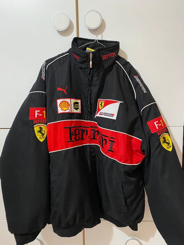 Customer photo review of Retro Jacket Racing F1 FERRARI Vintage Black Red
