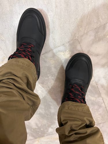 Customer photo review of SNKR | Stealth Edition